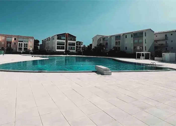 Charmant T2 Avec Piscine