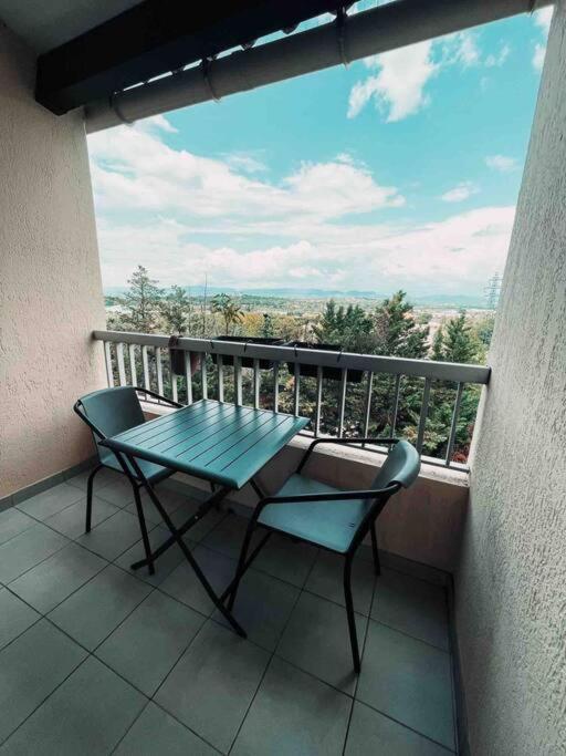 T2 Avec Piscine Appartement *